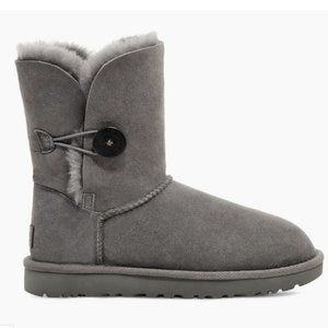 UGG Classic Sheepskin Bailey Button Gray Short Boot size 8
